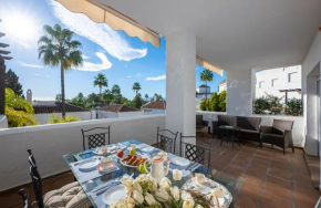 Increíble Piso 4 Dorm, Terraza, Parking & Pool, Marbella